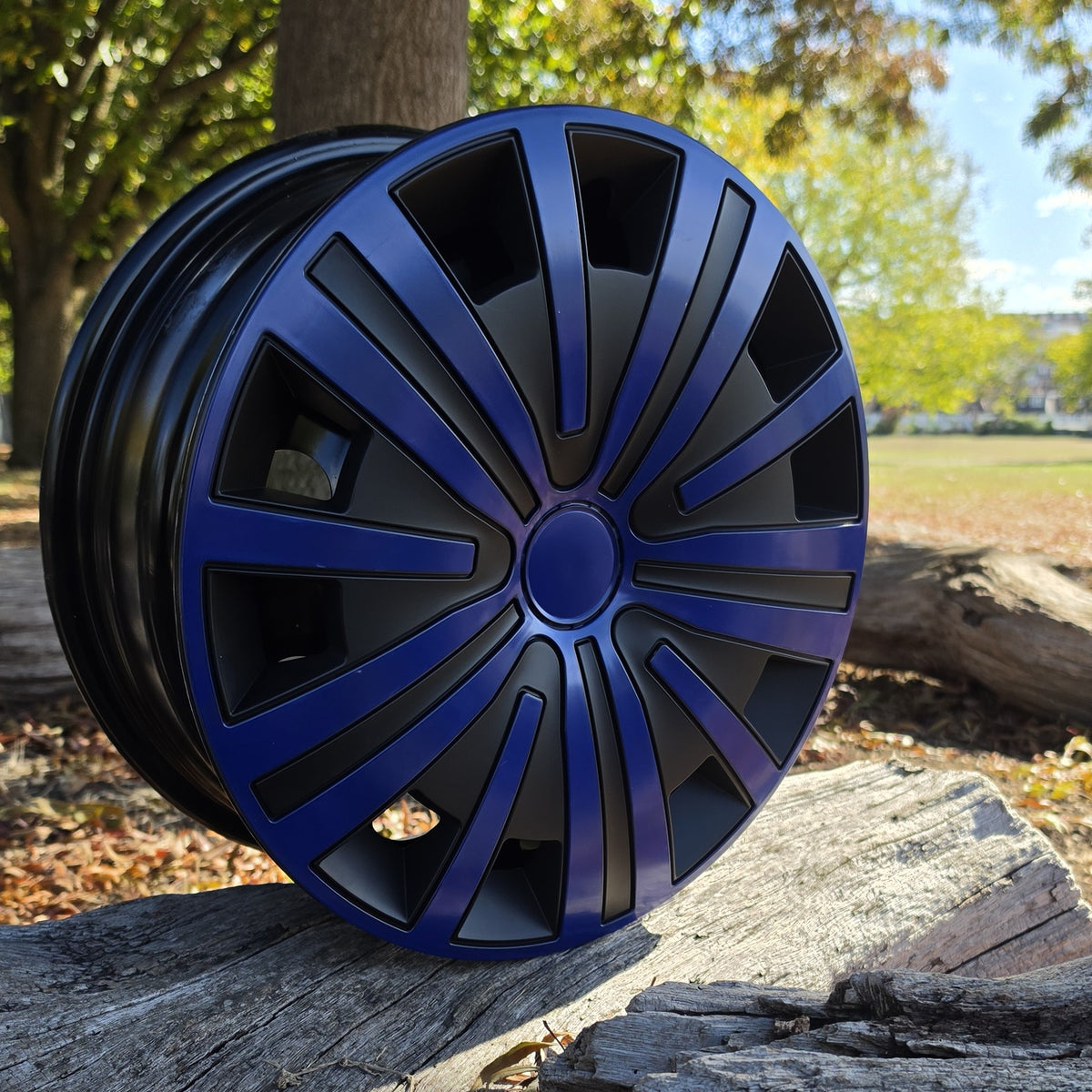 Blue 16 inch wheel trims - Style 17 - Image 2
